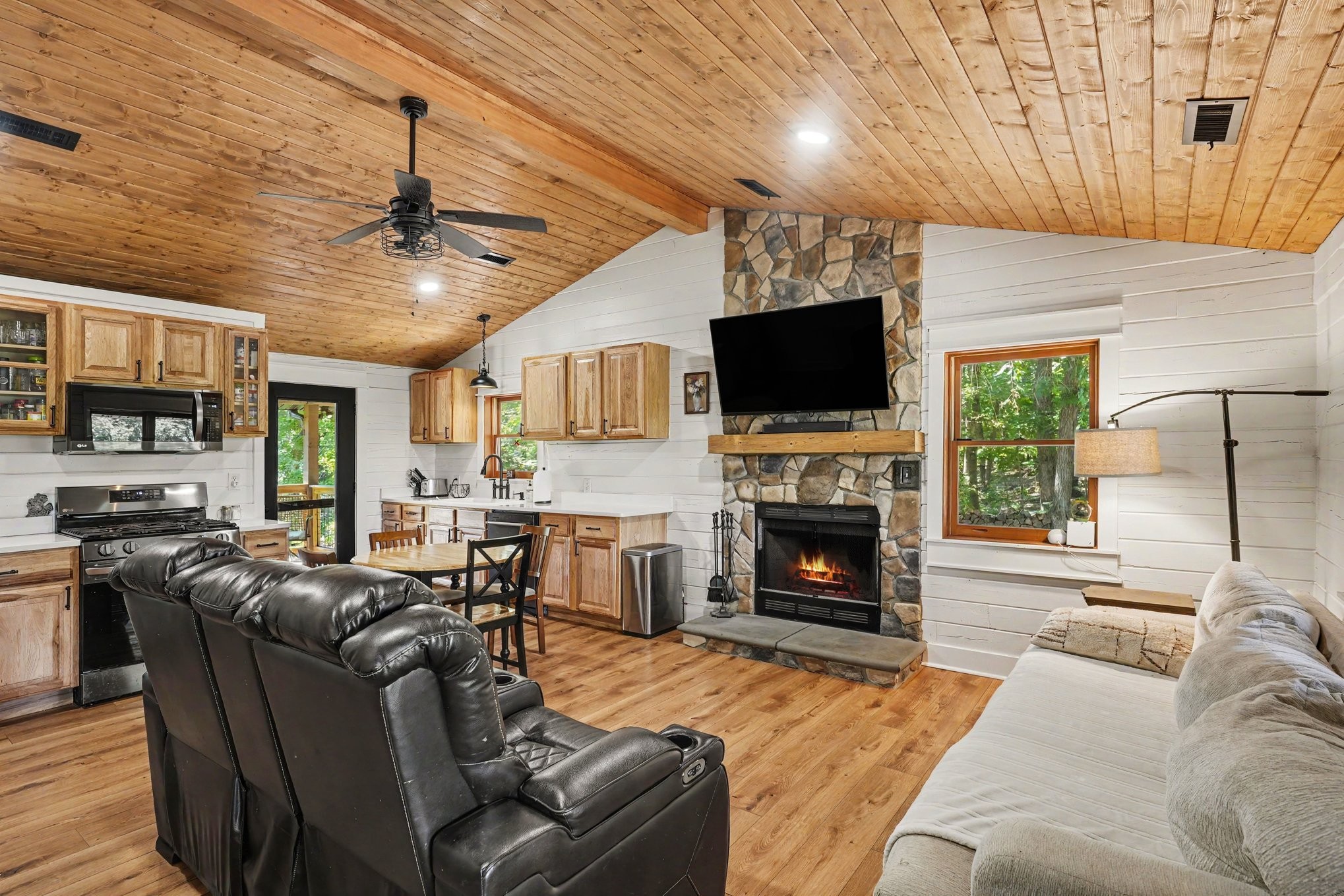1330 Ridge Rd Property Photo 36
