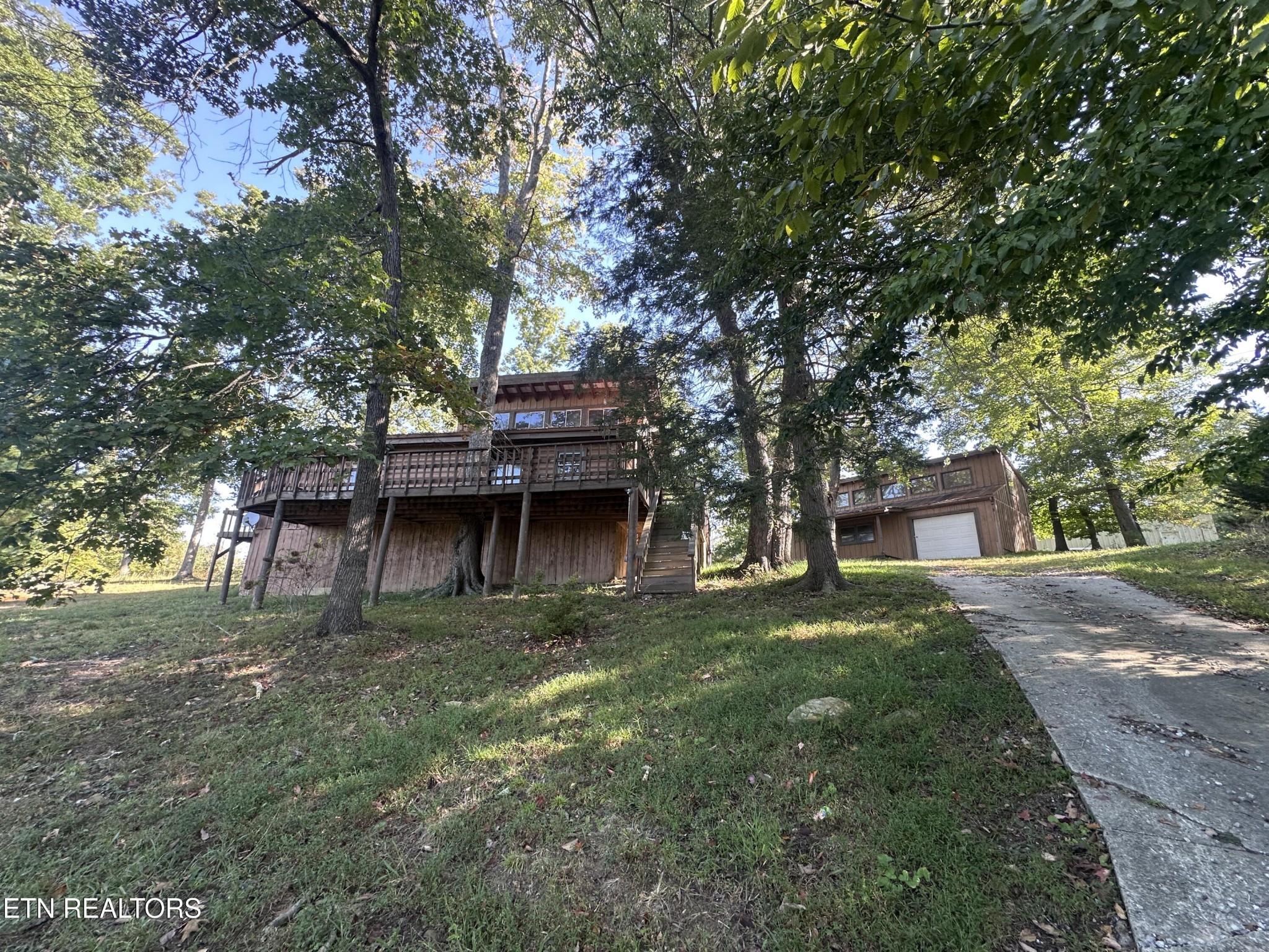 731 Pleasant Grove Rd Property Photo 3