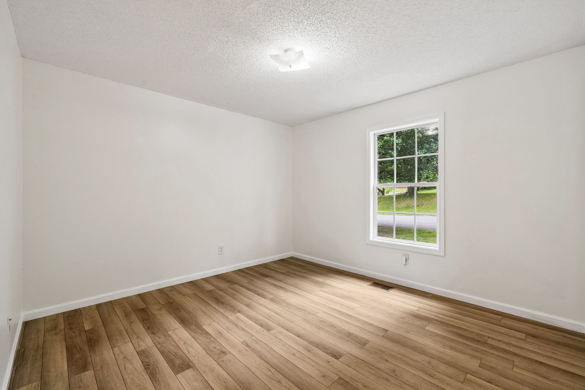 403 Martin St Property Photo 15