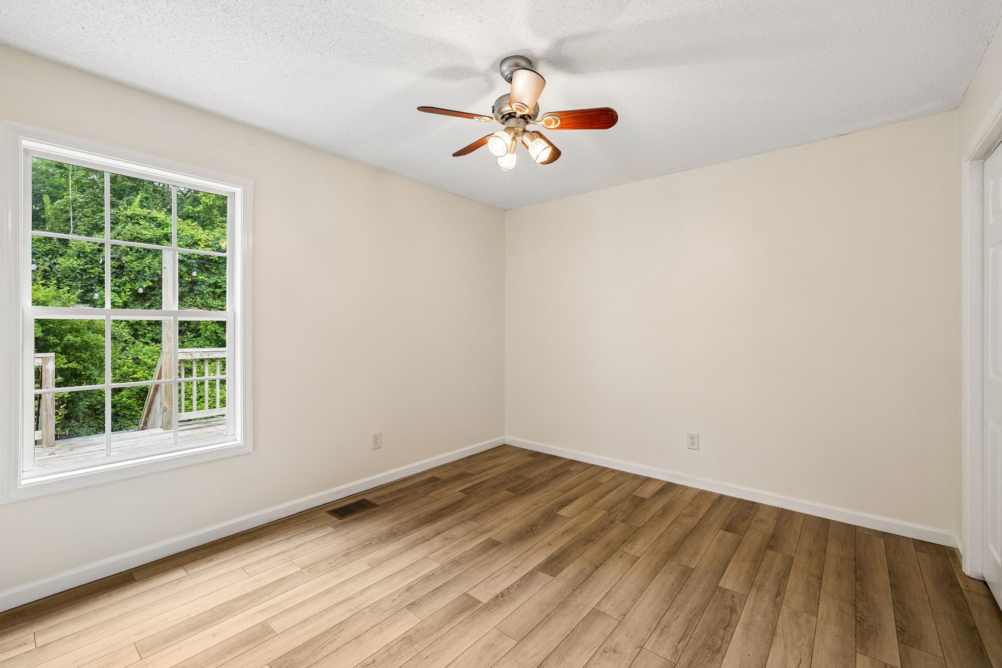 403 Martin St Property Photo 18