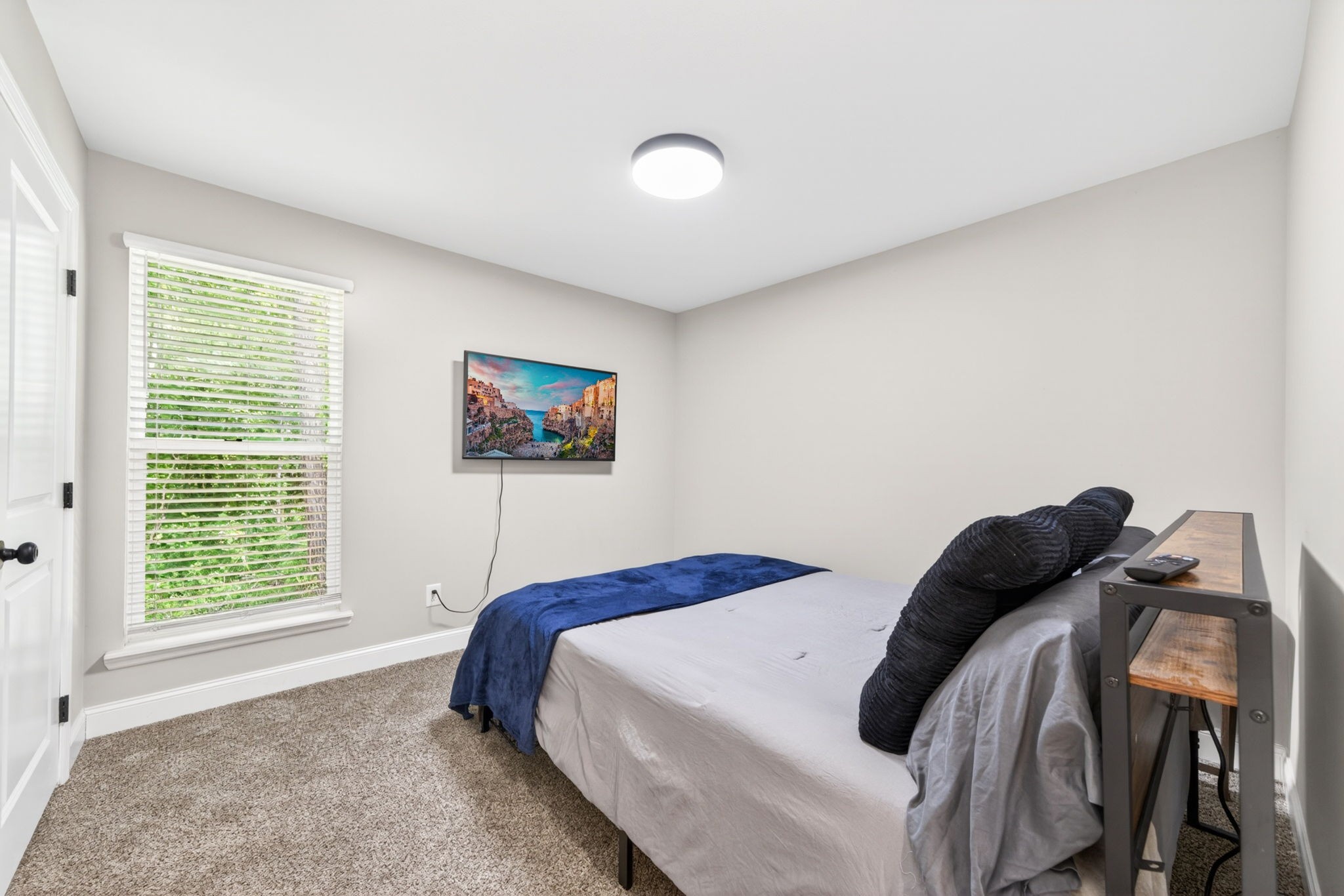 207 Lincoln St Property Photo 14