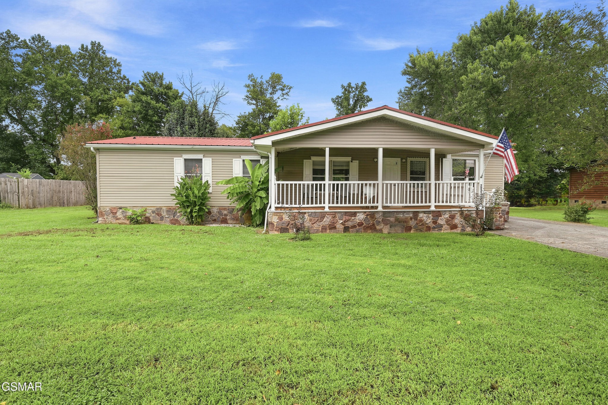 2025 River Meadows Drive Property Photo 1