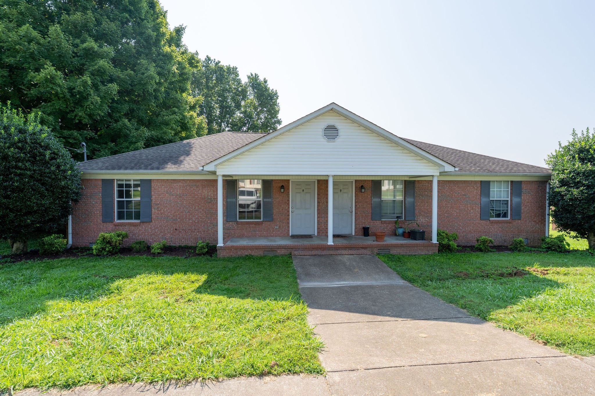1427 Potter Dr Property Photo 1