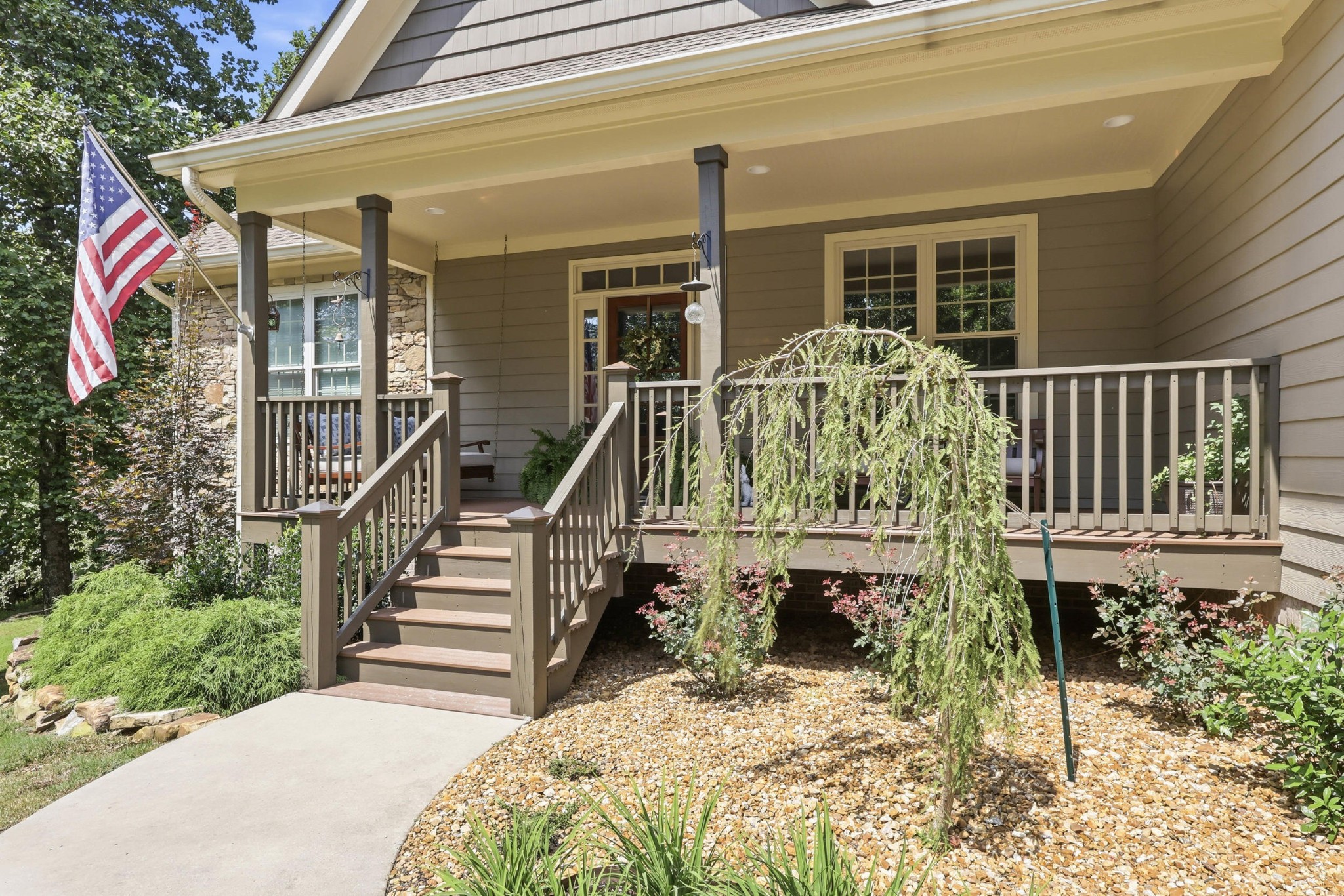 1625 River Bluffs Drive Property Photo 8