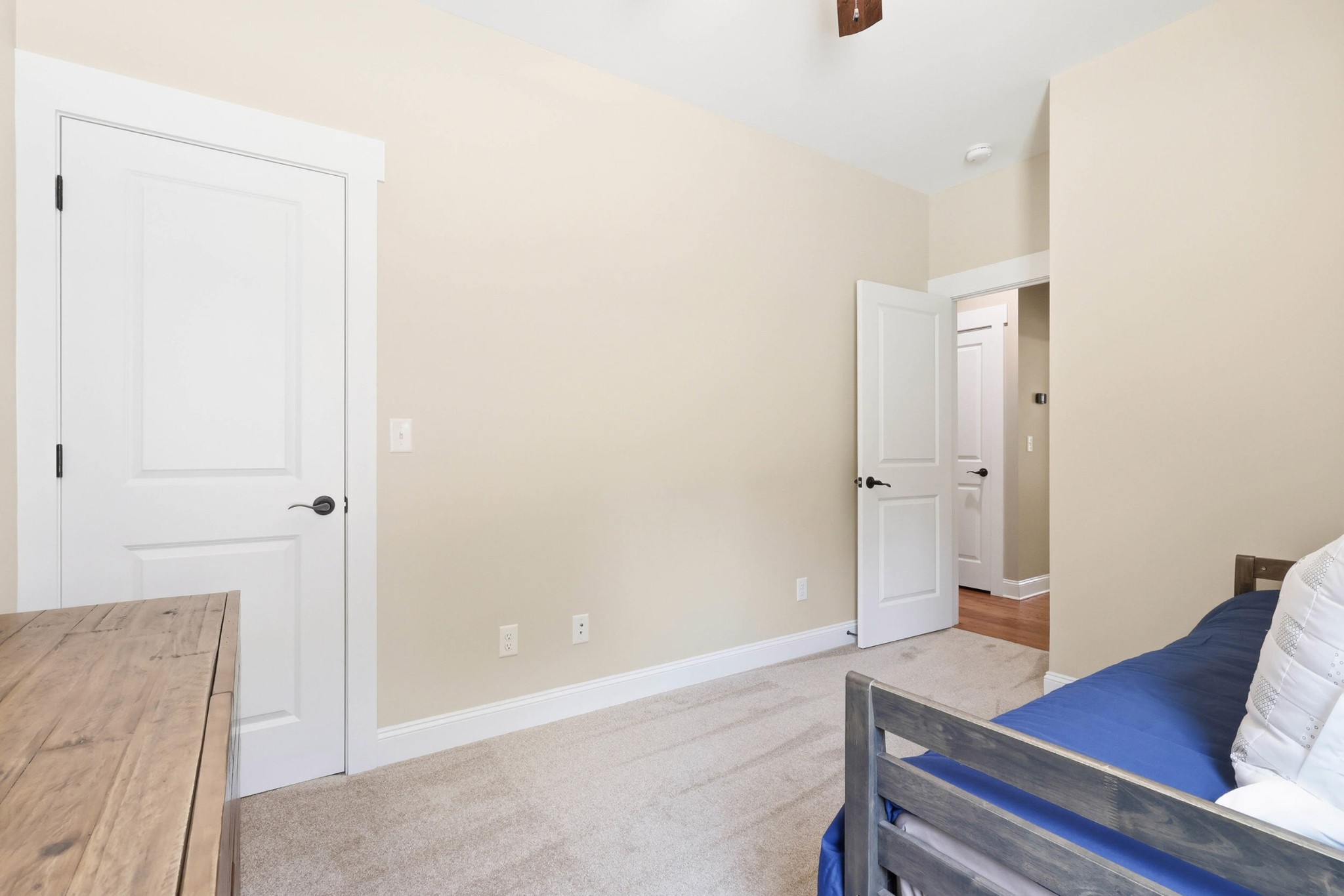 1625 River Bluffs Drive Property Photo 41