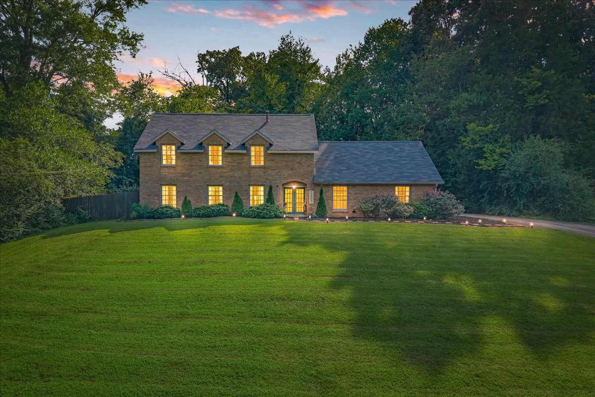 1505 Brentwood Dr