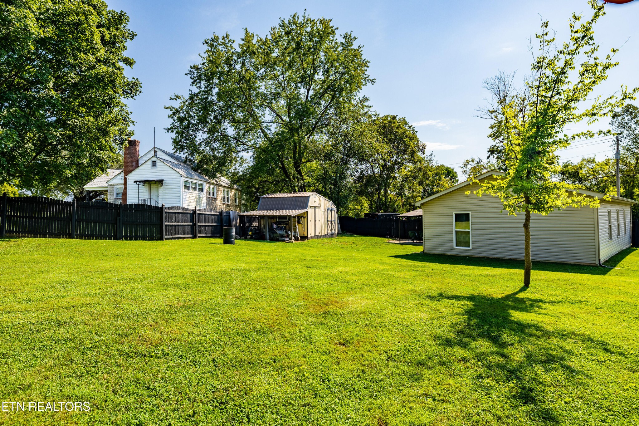 410 Harville St Property Photo 35