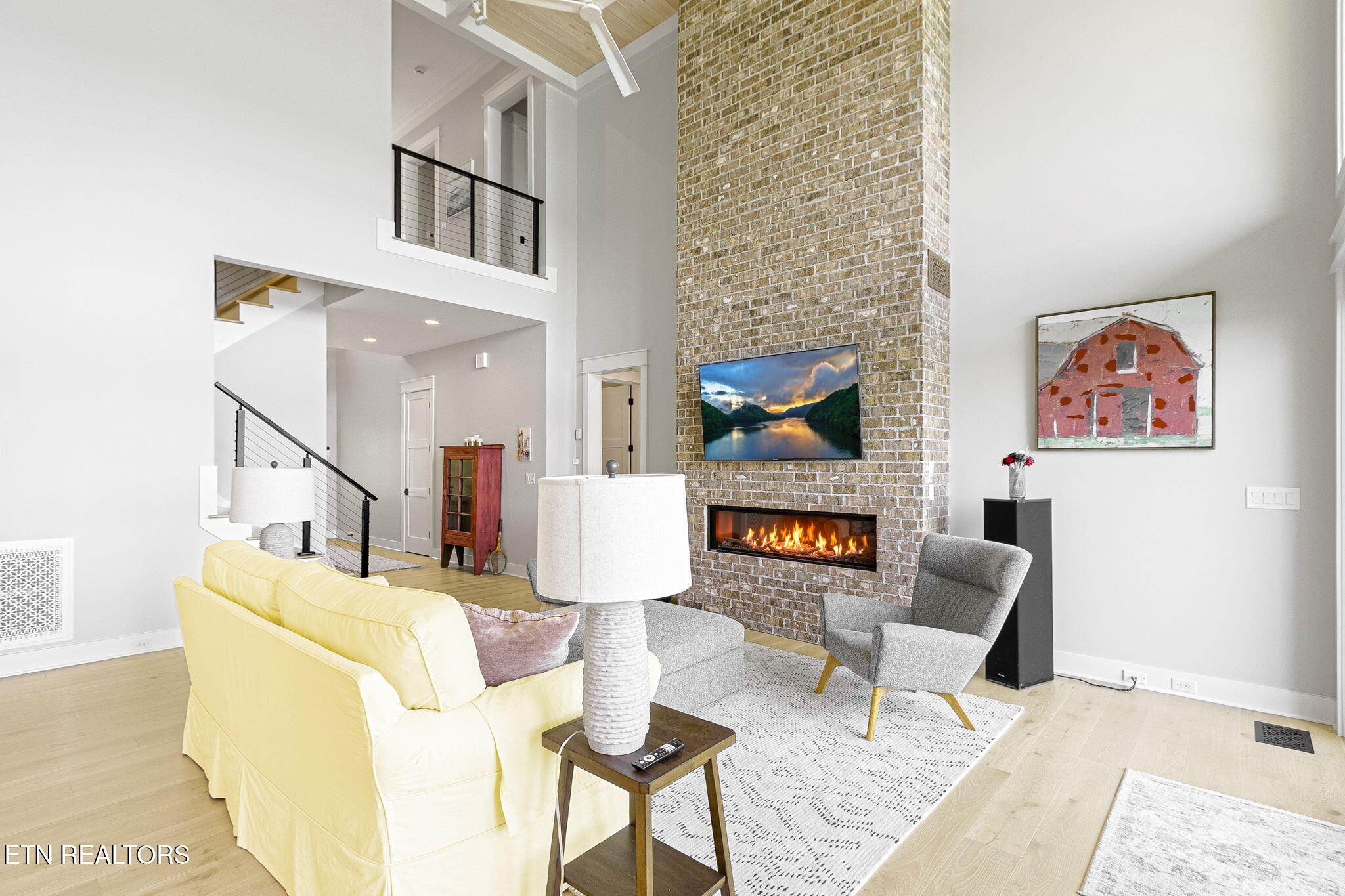 285 E Shore Drive Property Photo 13