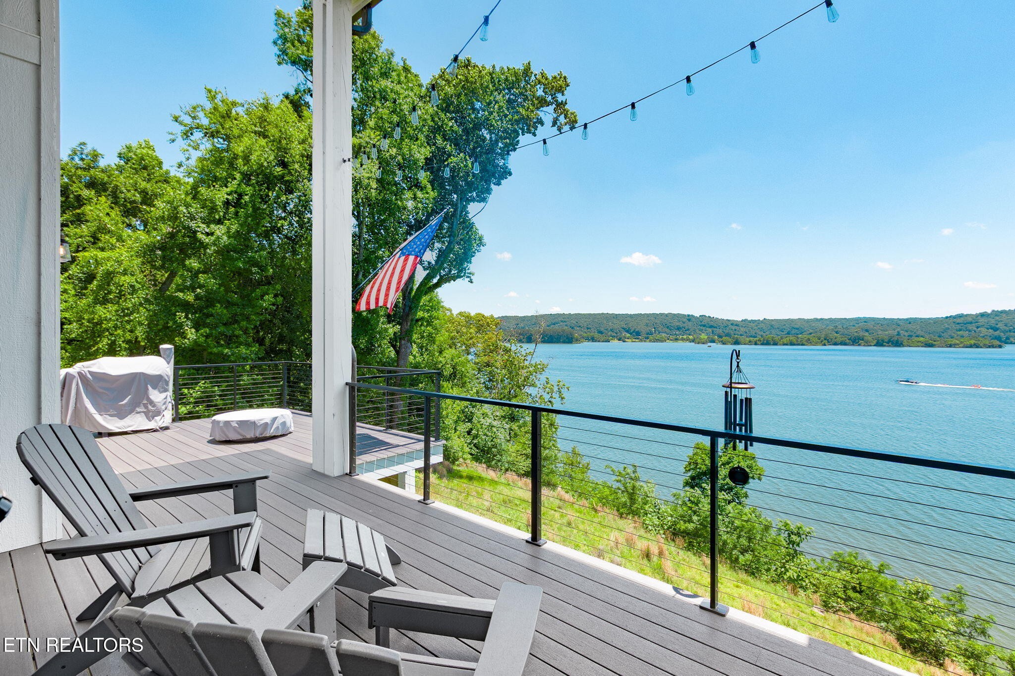 285 E Shore Drive Property Photo 15