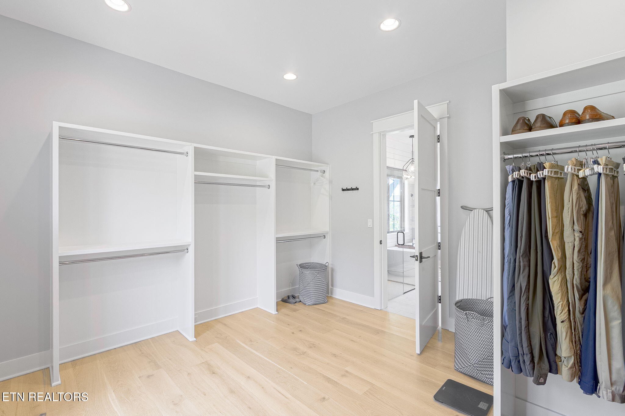 285 E Shore Drive Property Photo 29