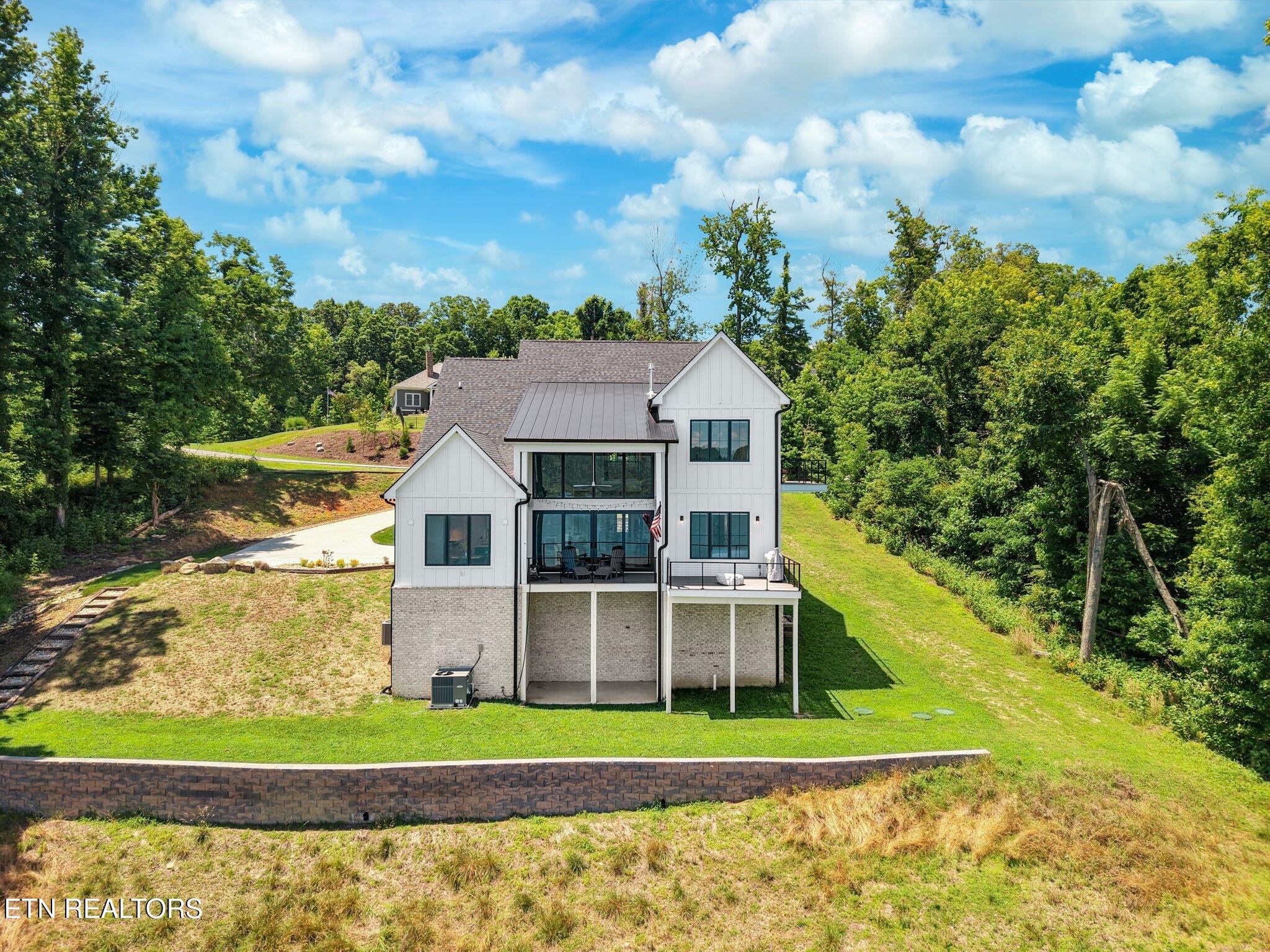 285 E Shore Drive Property Photo 43