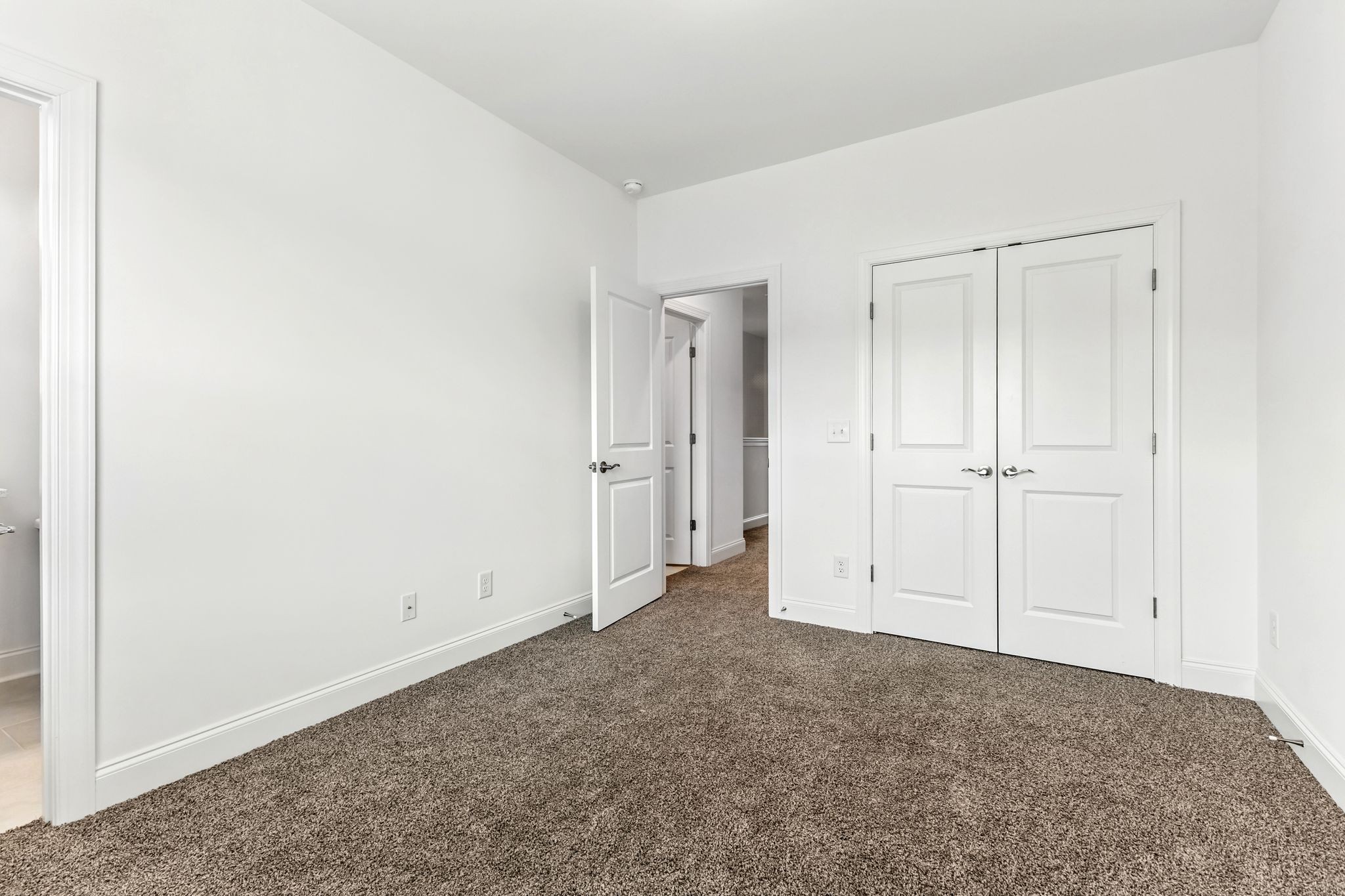455 Portsdale Dr Property Photo 27
