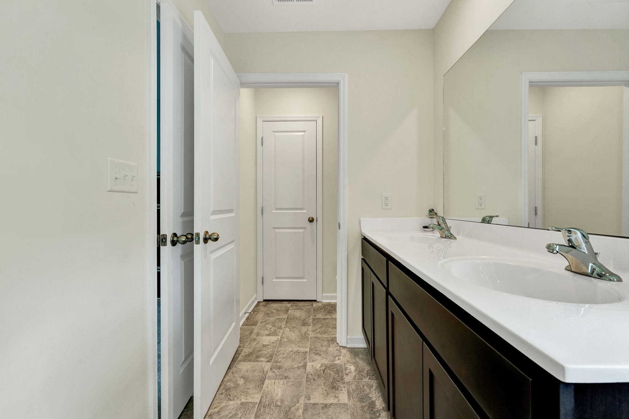 3350 Serenity Drive, Ne Property Photo 16