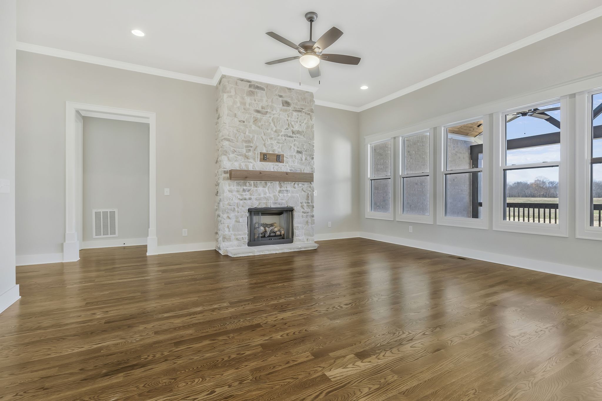 1621 John Sharp Road Property Photo 14
