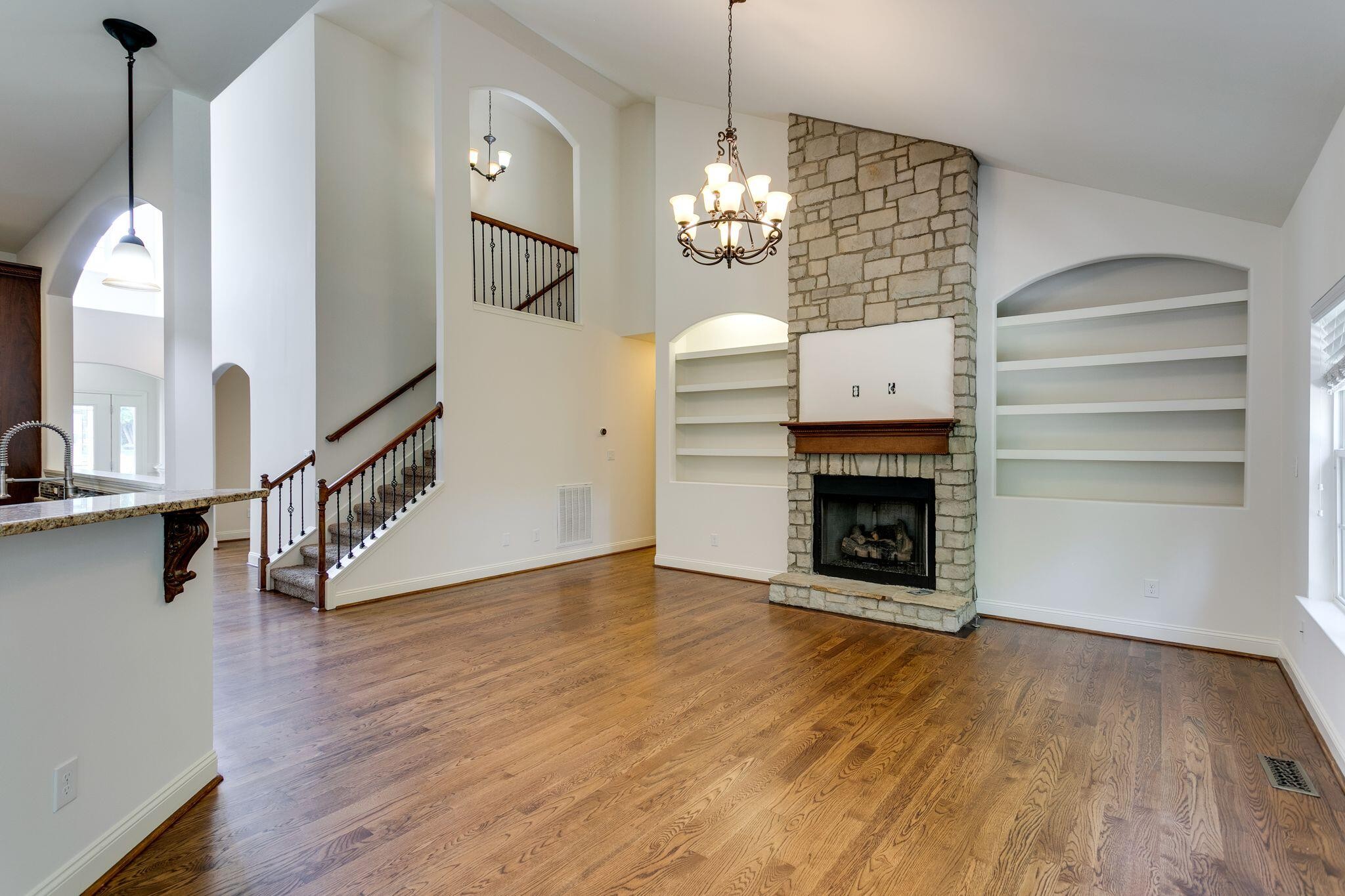 1002 Glessner Dr Property Photo 6