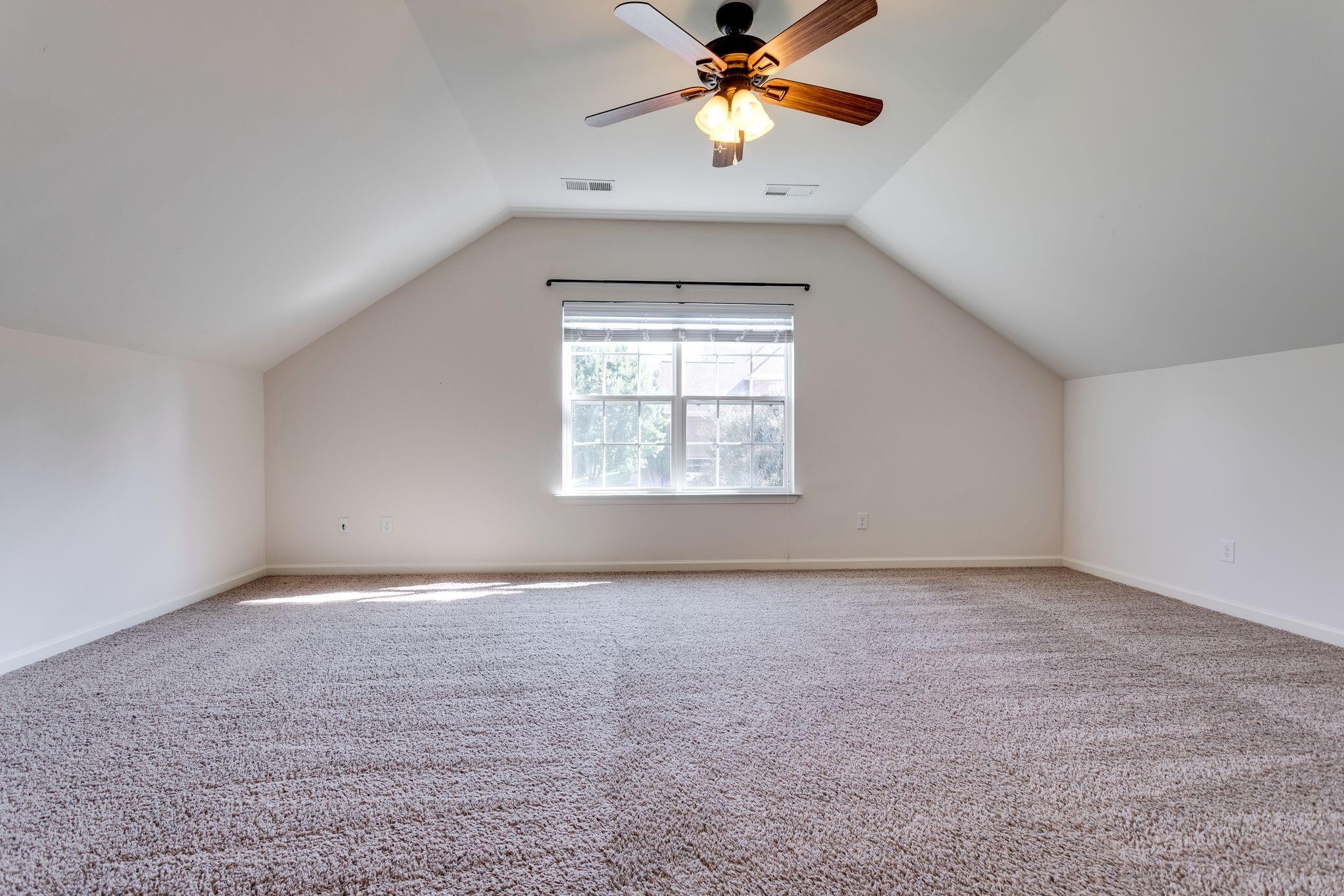 1002 Glessner Dr Property Photo 22