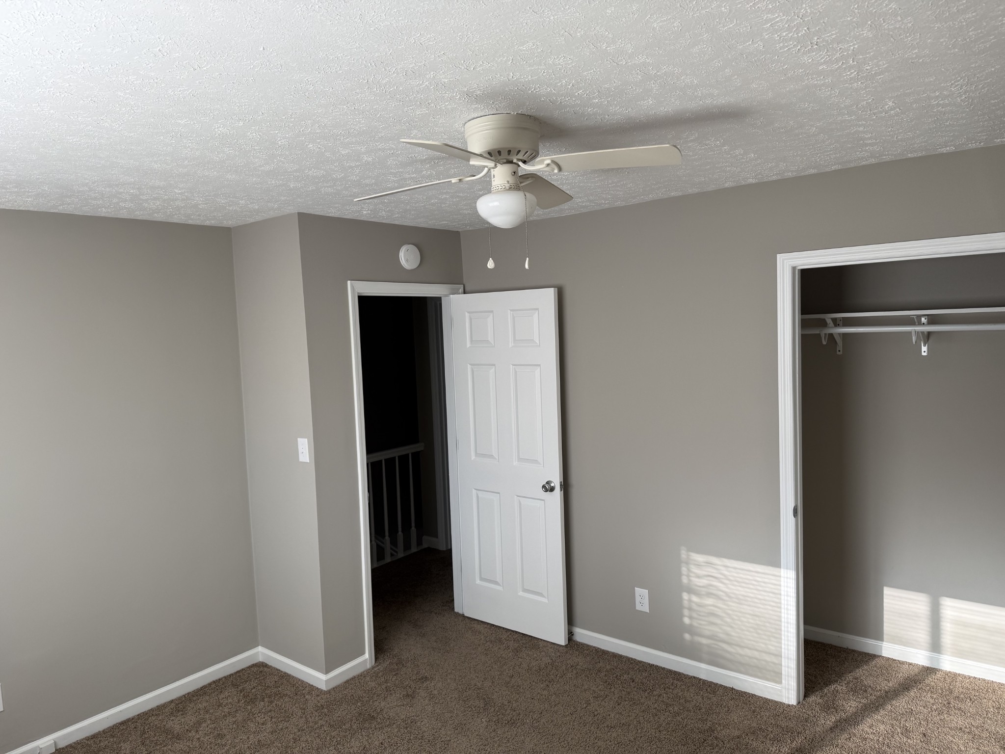 601 E Grundy St Property Photo 12