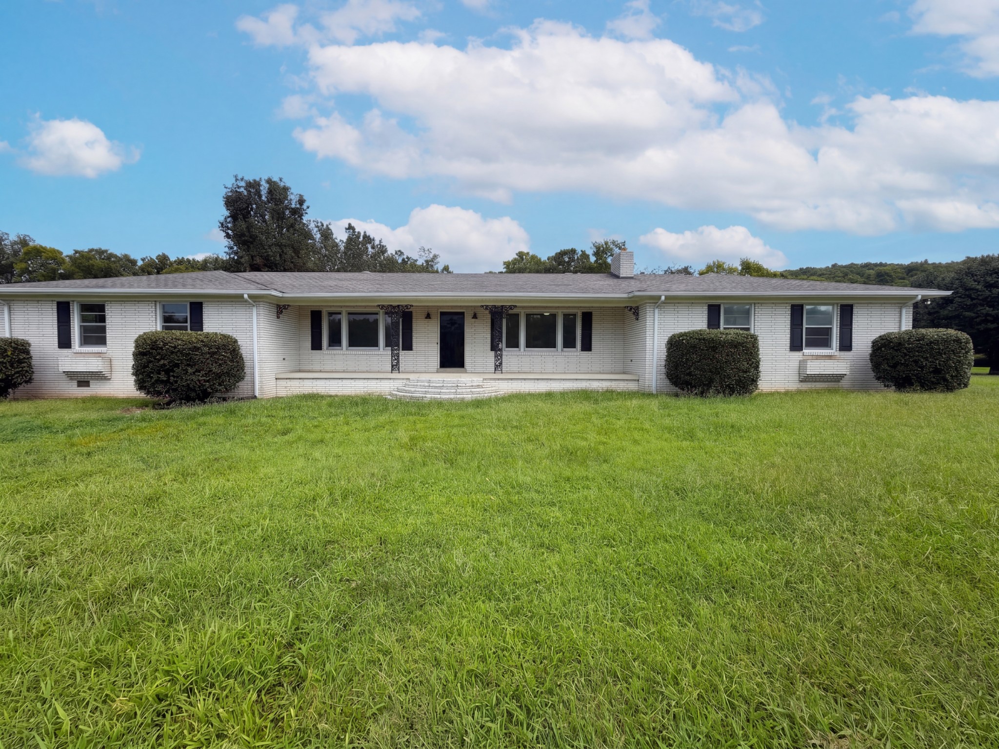 224 Dixon Springs Hwy Property Photo 1