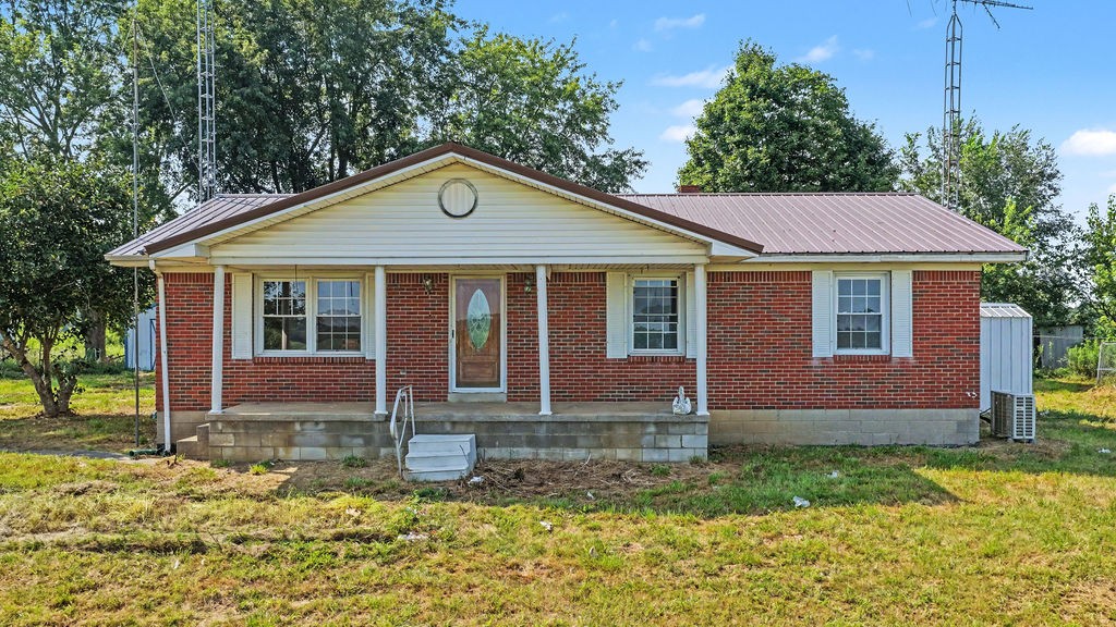 27 Clark School Rd Property Photo 2