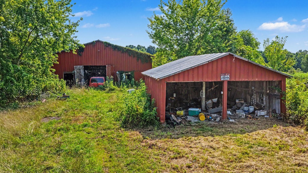27 Clark School Rd Property Photo 5