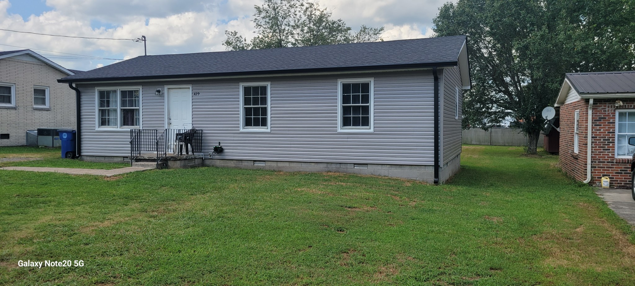 429 Fairground Hts Property Photo 3