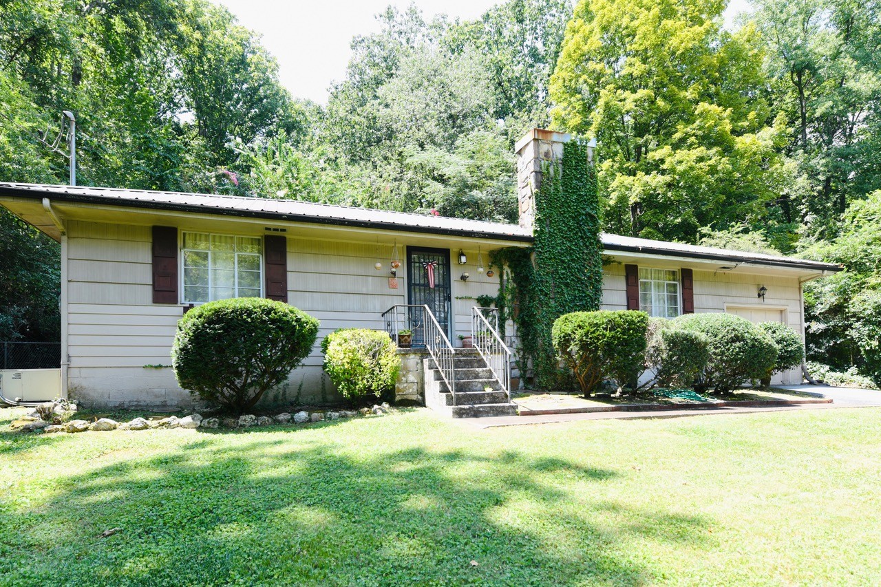 3227 Haywood Ave