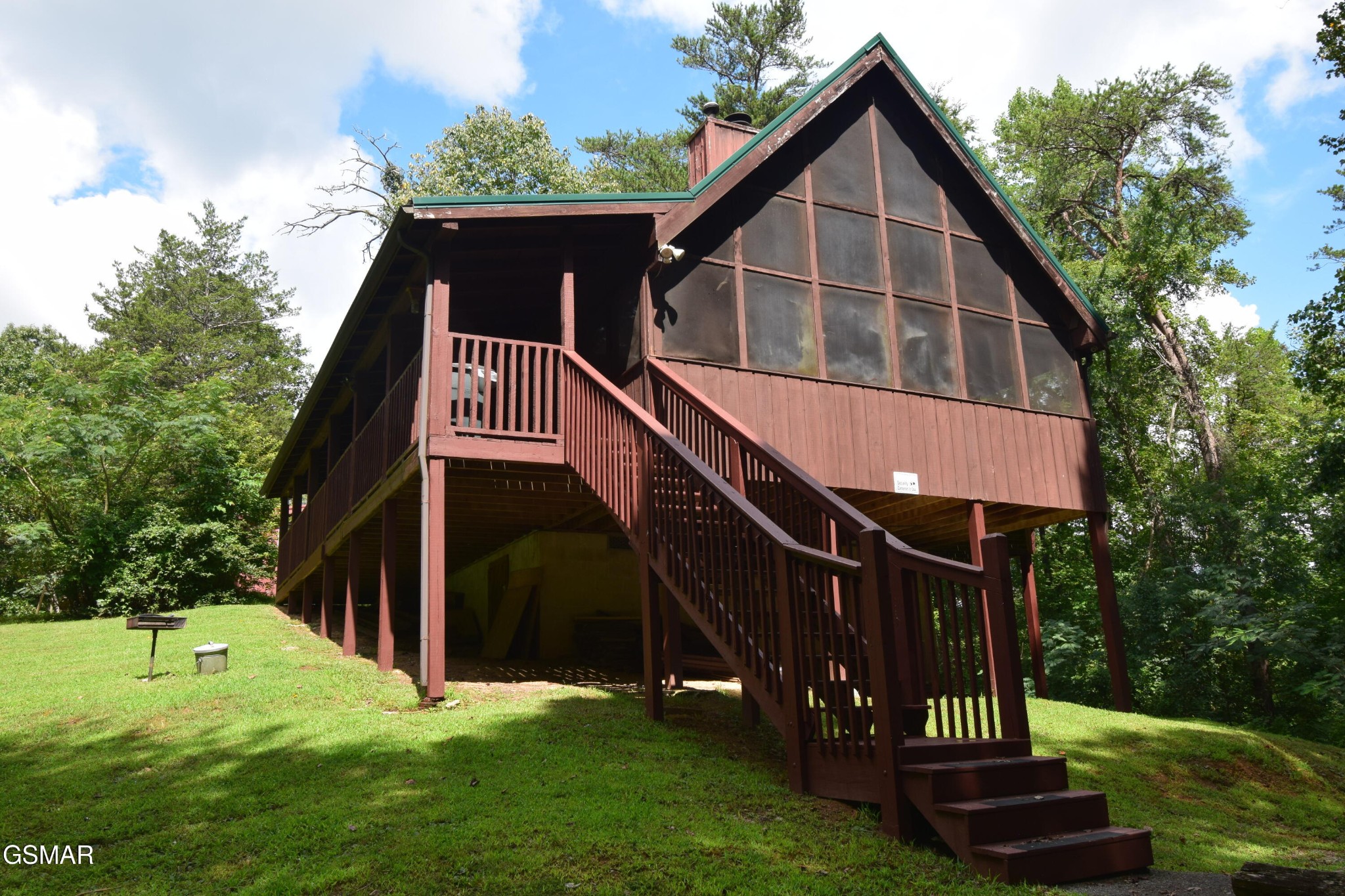 1502 Ridgecrest Drive Property Photo 1