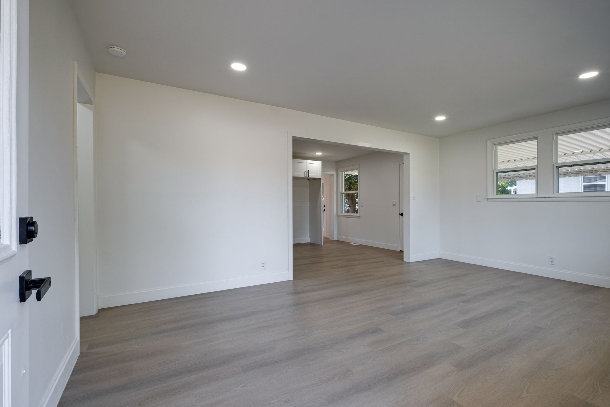 511 Wanda Dr Property Photo 2