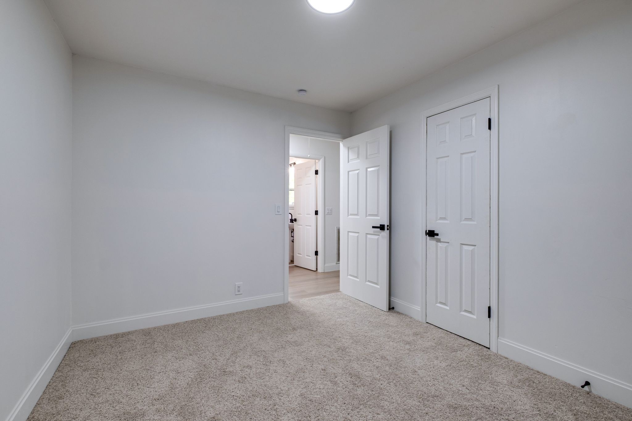511 Wanda Dr Property Photo 12