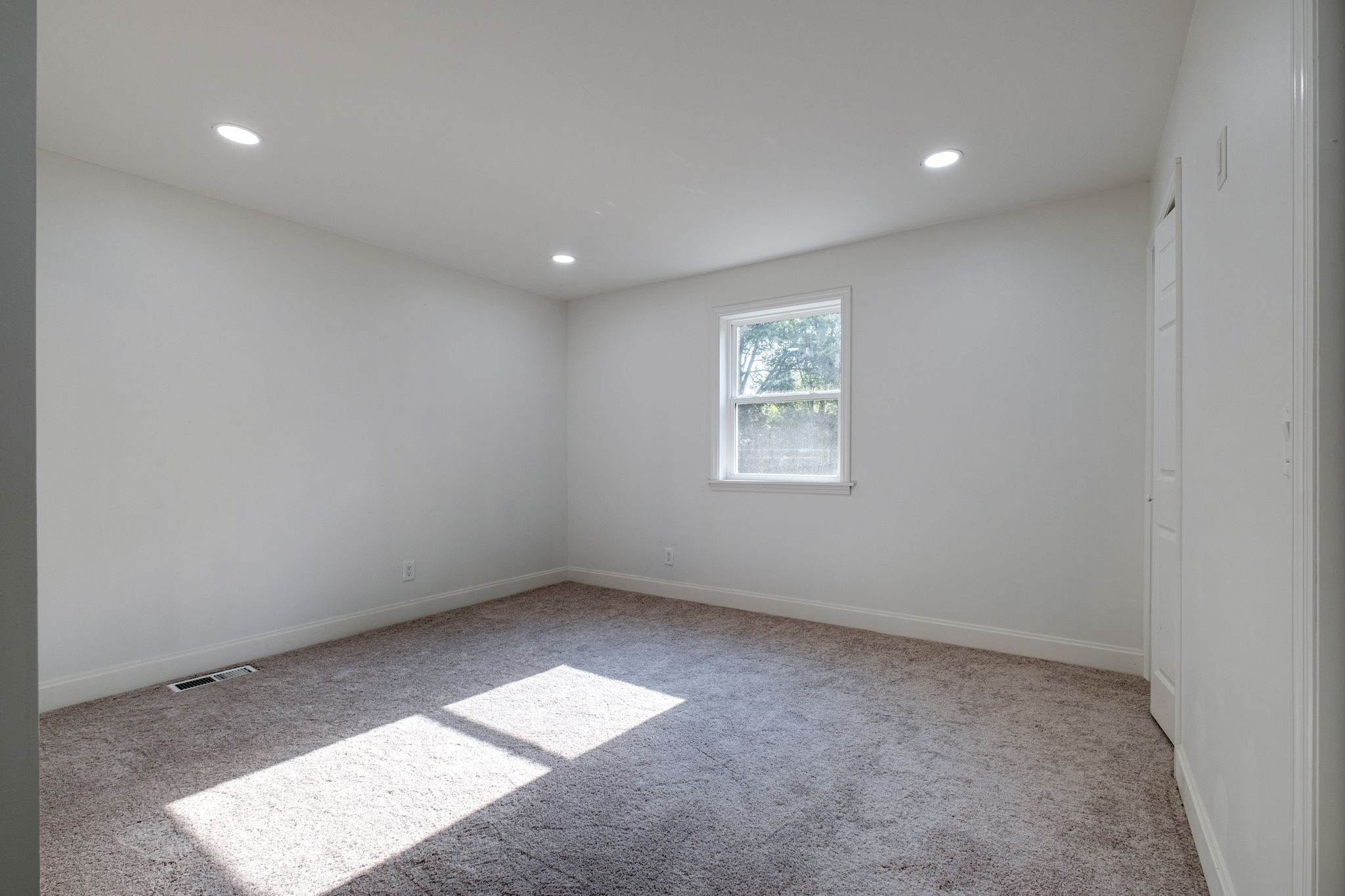 511 Wanda Dr Property Photo 15