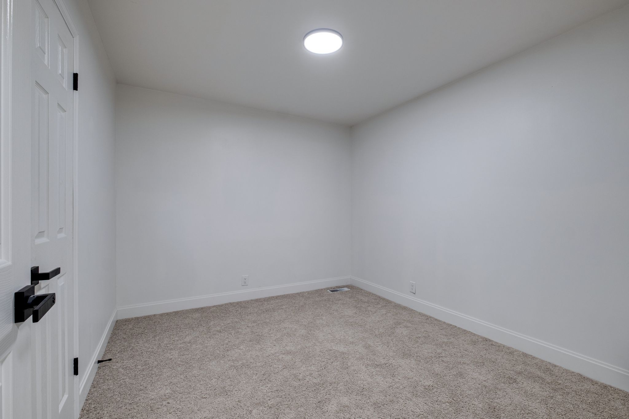 511 Wanda Dr Property Photo 16