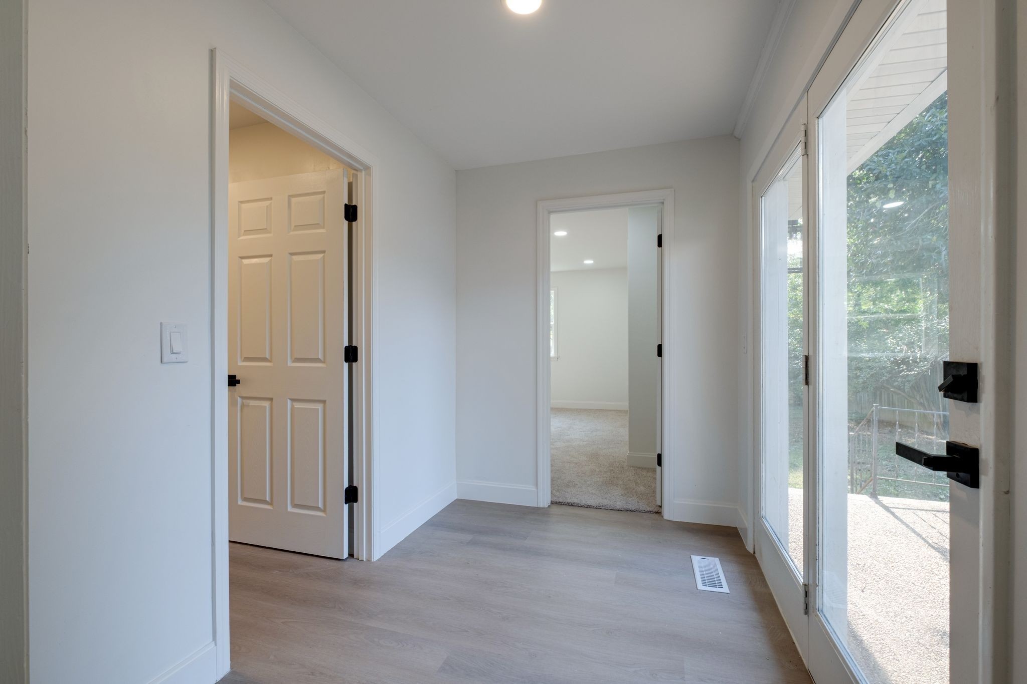 511 Wanda Dr Property Photo 18