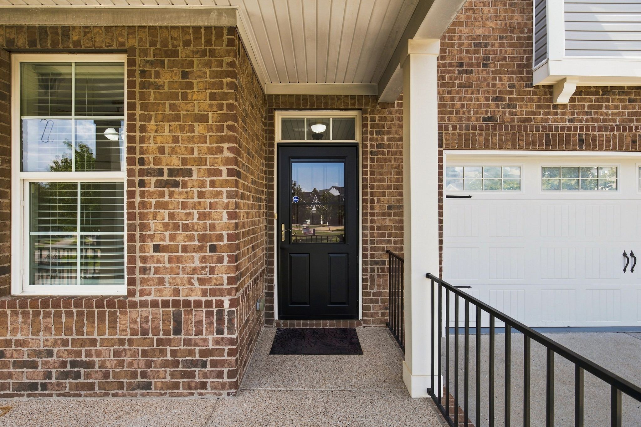 2160 Hickory Brook Dr Property Photo 3