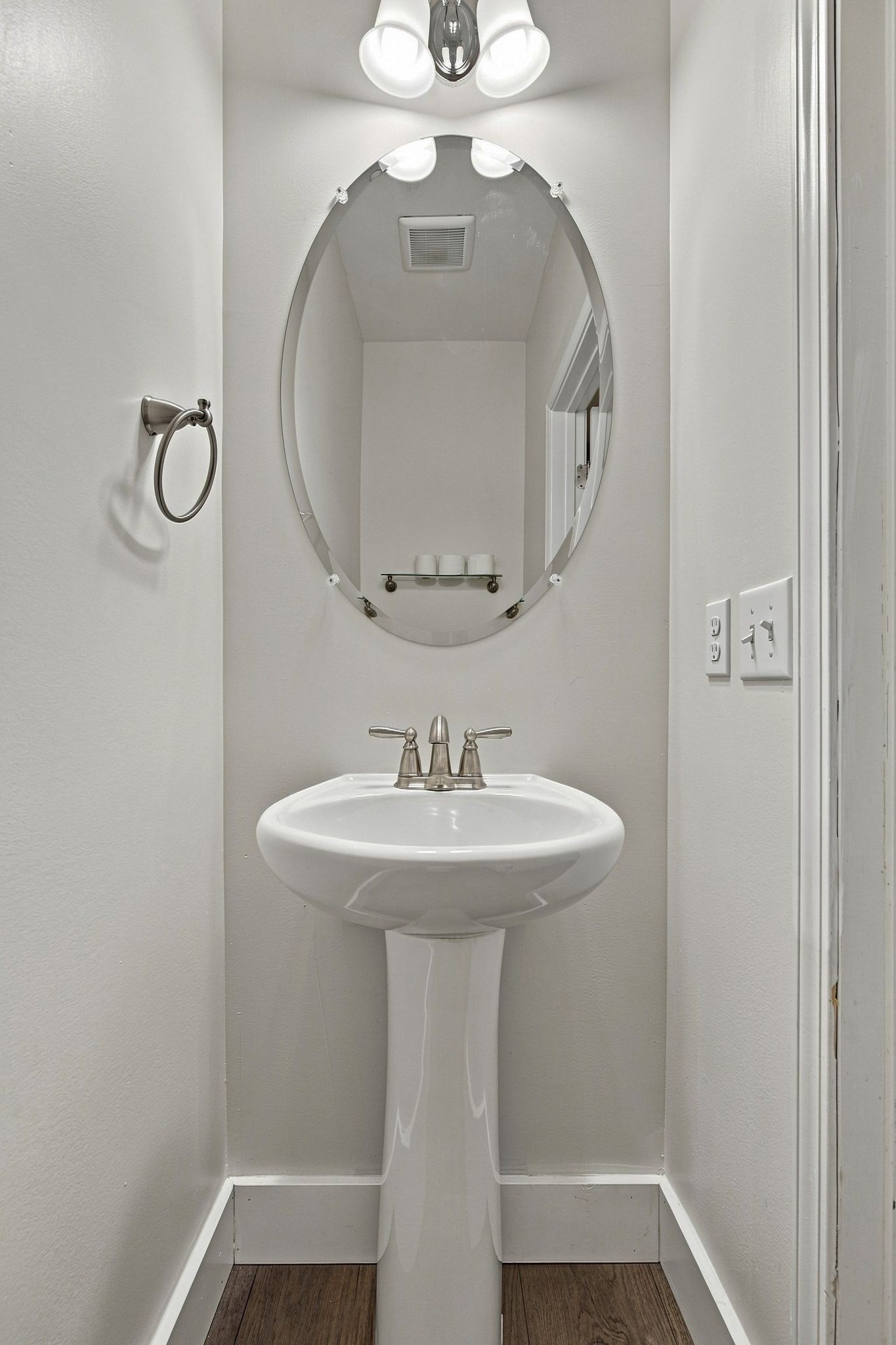 2160 Hickory Brook Dr Property Photo 8