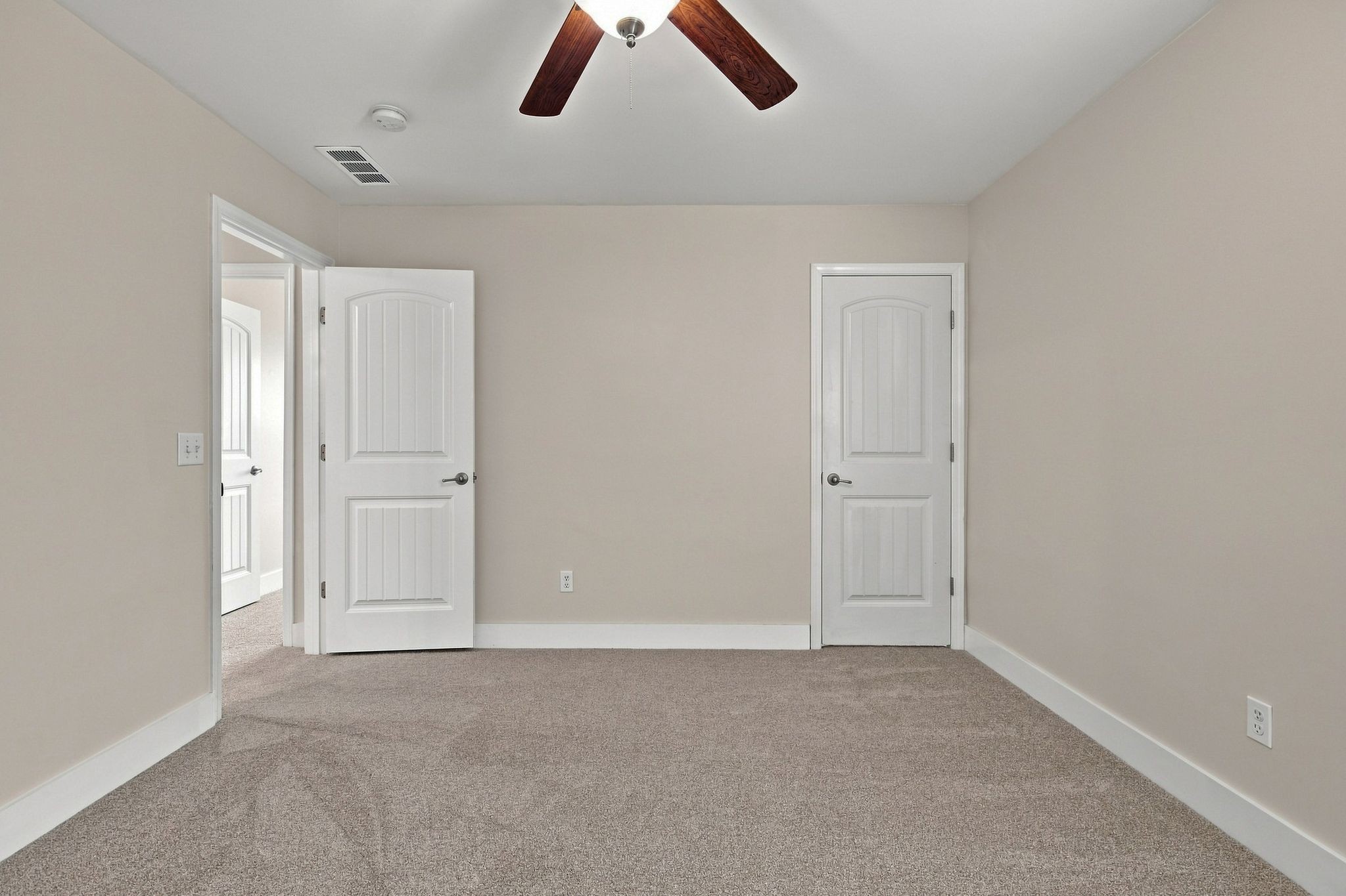 2160 Hickory Brook Dr Property Photo 27
