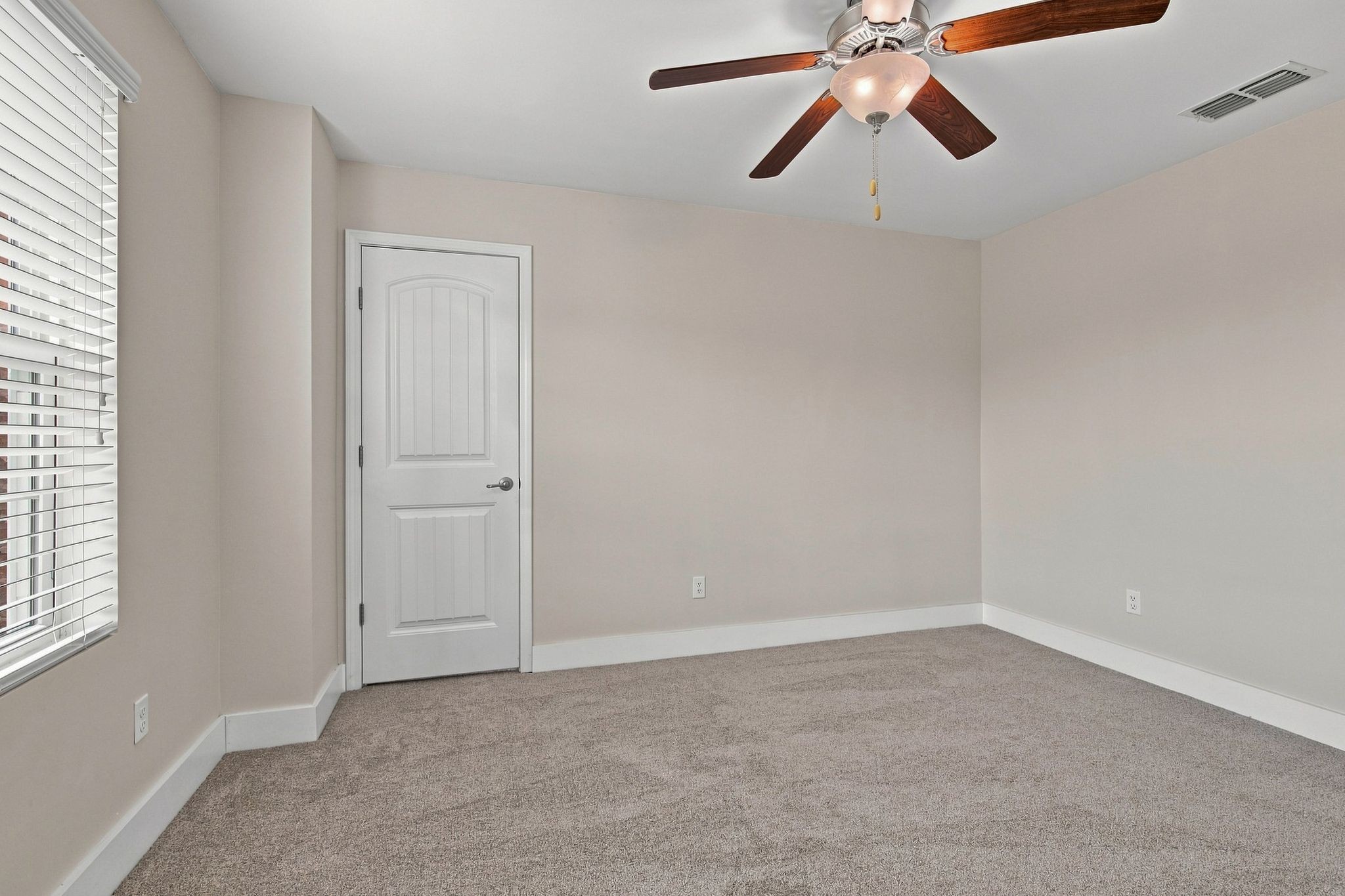 2160 Hickory Brook Dr Property Photo 29