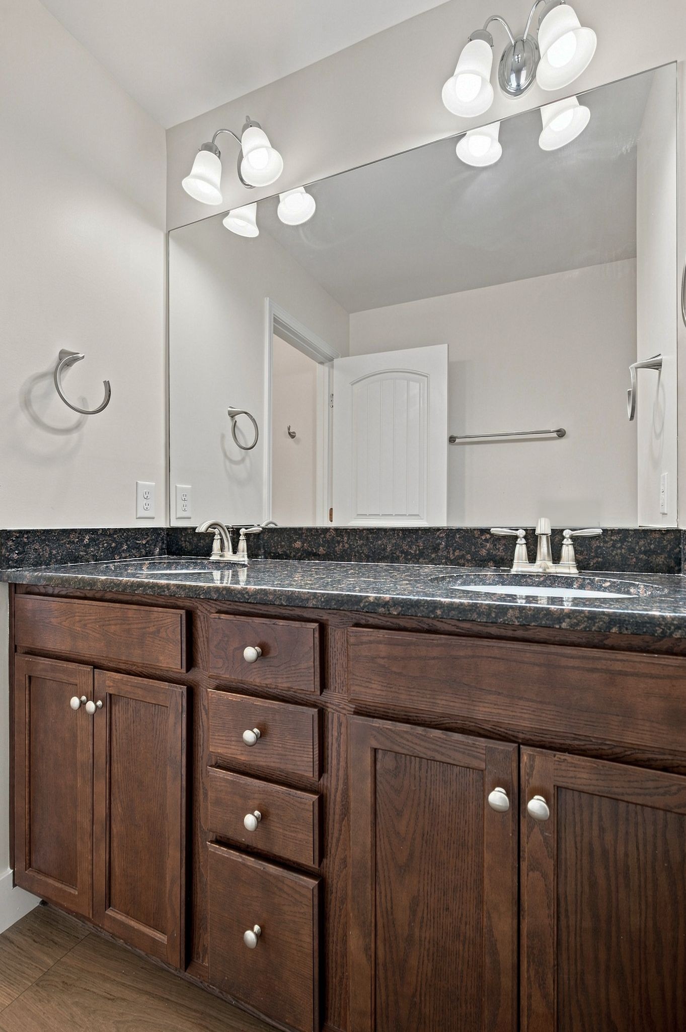 2160 Hickory Brook Dr Property Photo 32