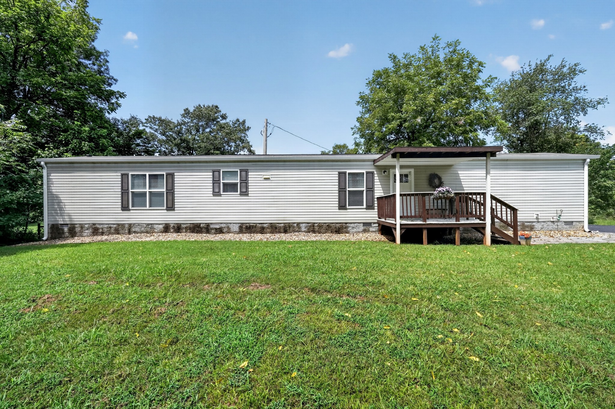 1757 Byrdstown Hwy Property Photo 1