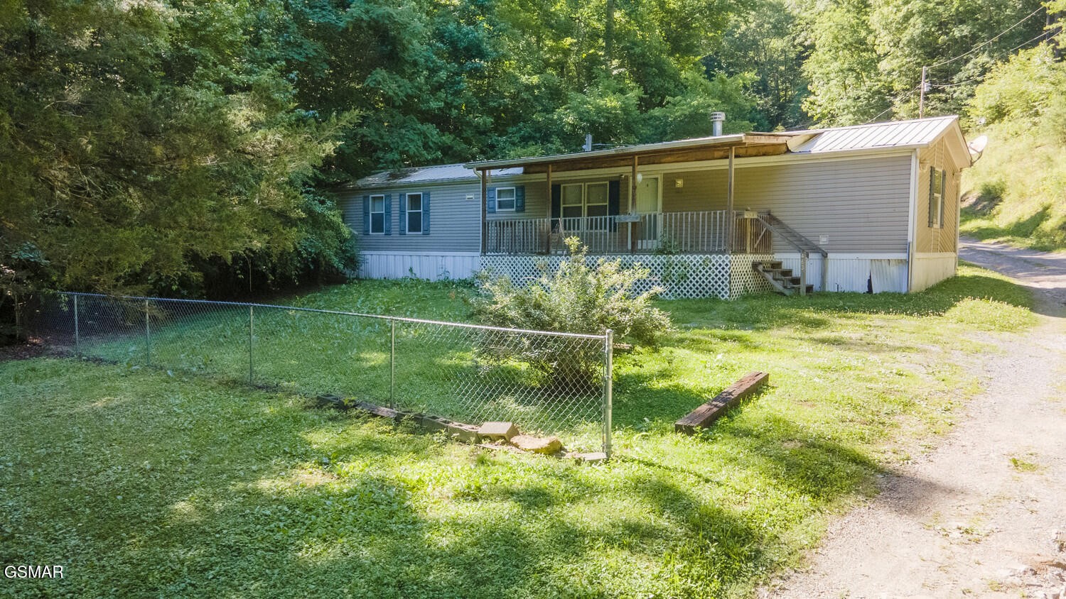 463 Lovers Lane Property Photo 1