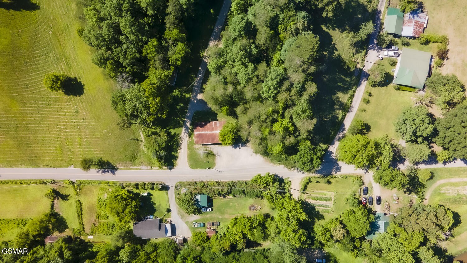 463 Lovers Lane Property Photo 4