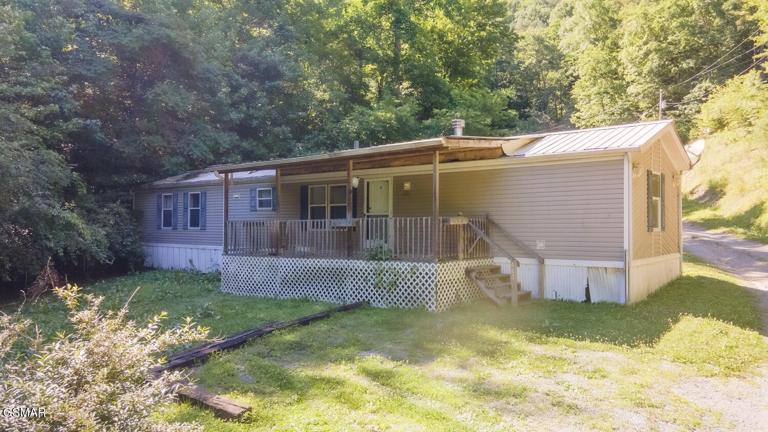 463 Lovers Lane Property Photo 11