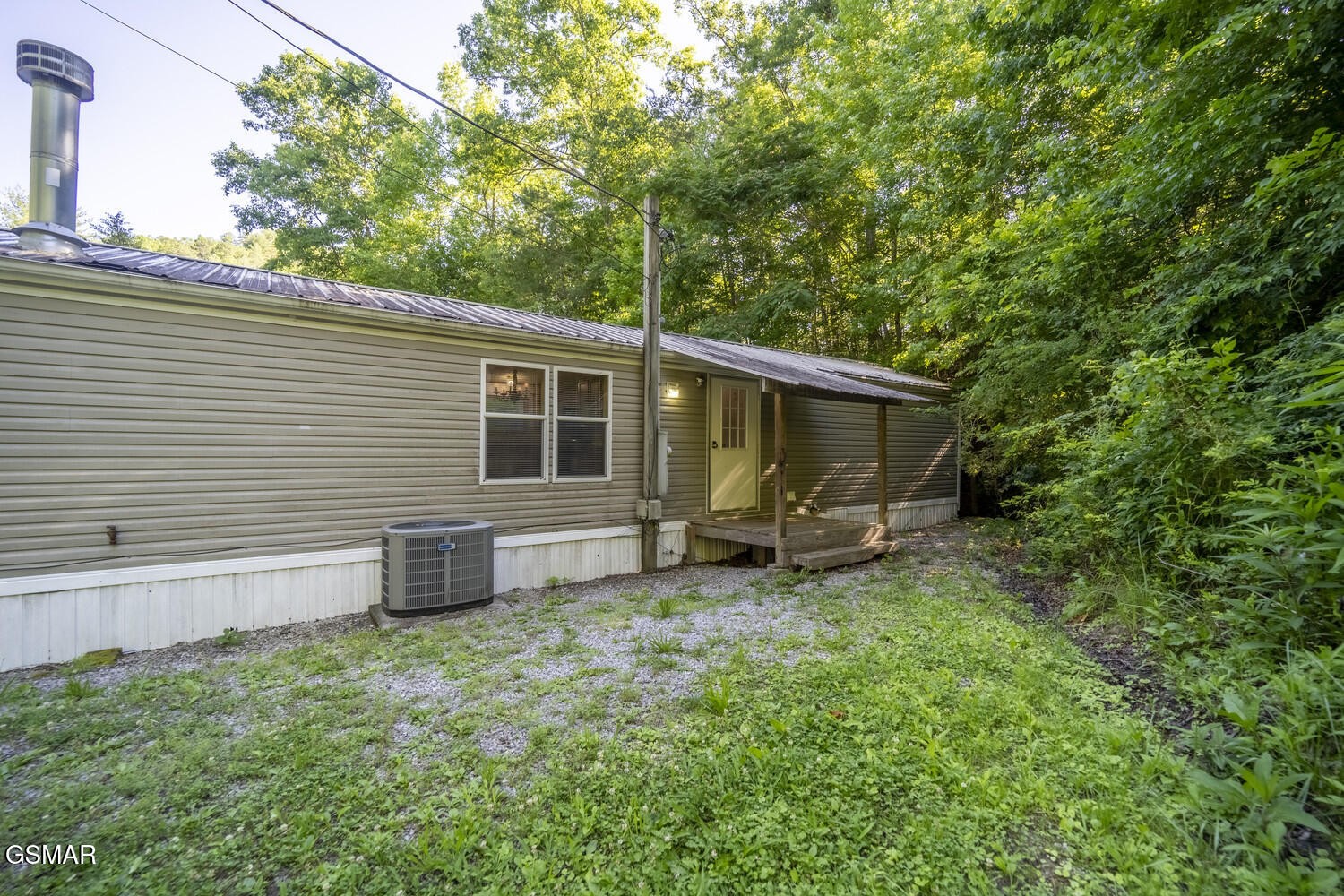 463 Lovers Lane Property Photo 14