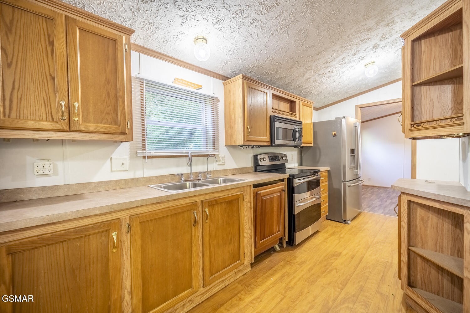 463 Lovers Lane Property Photo 22