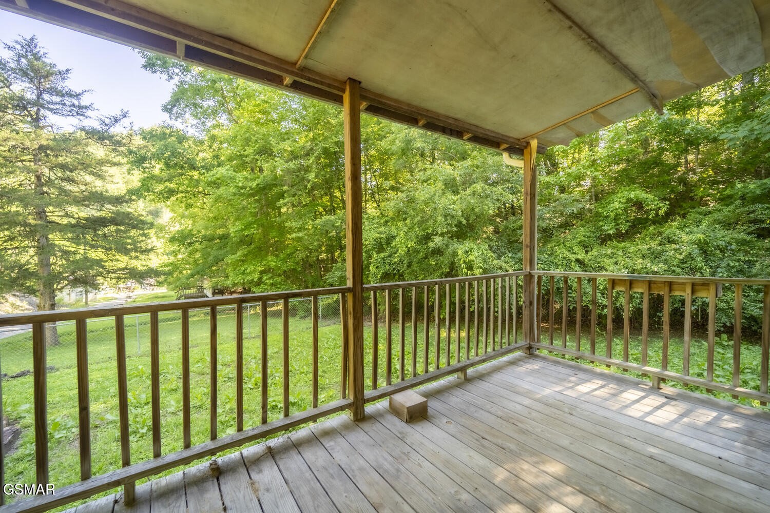 463 Lovers Lane Property Photo 31