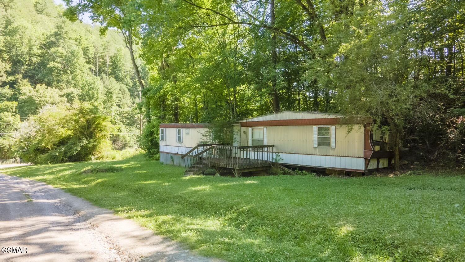463 Lovers Lane Property Photo 51