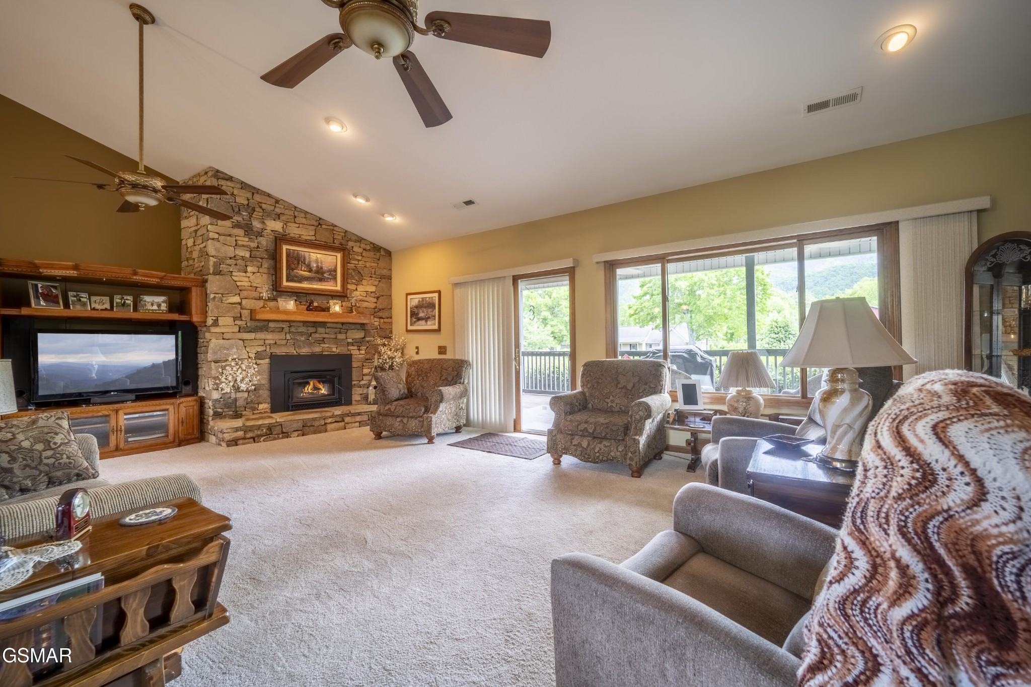 3938 Katy Hollar Road Property Photo 5