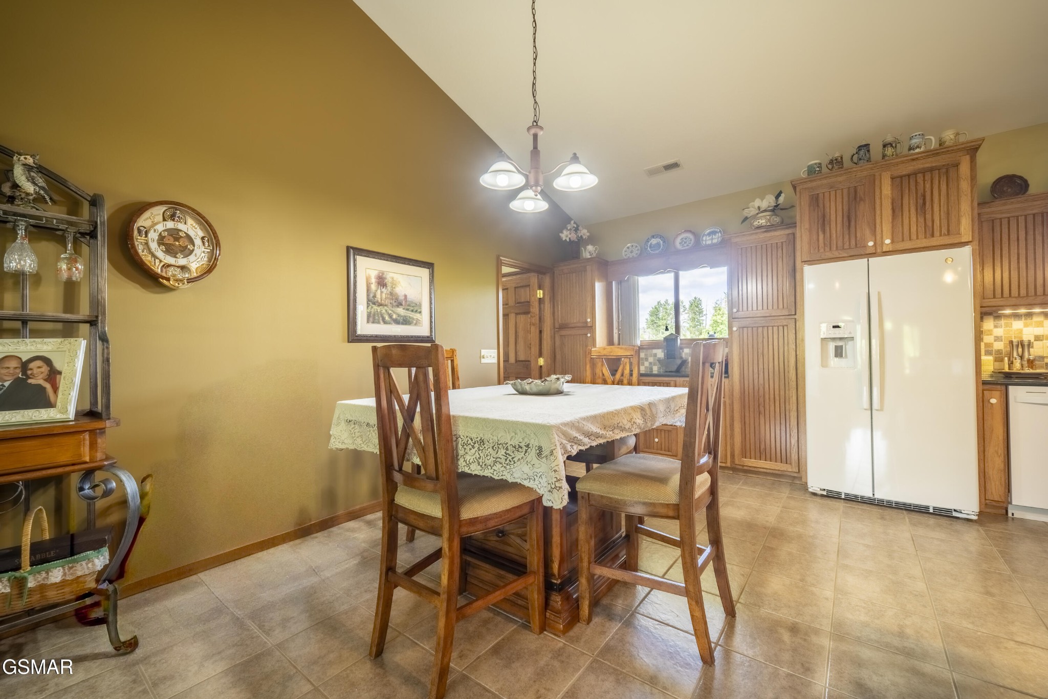3938 Katy Hollar Road Property Photo 8