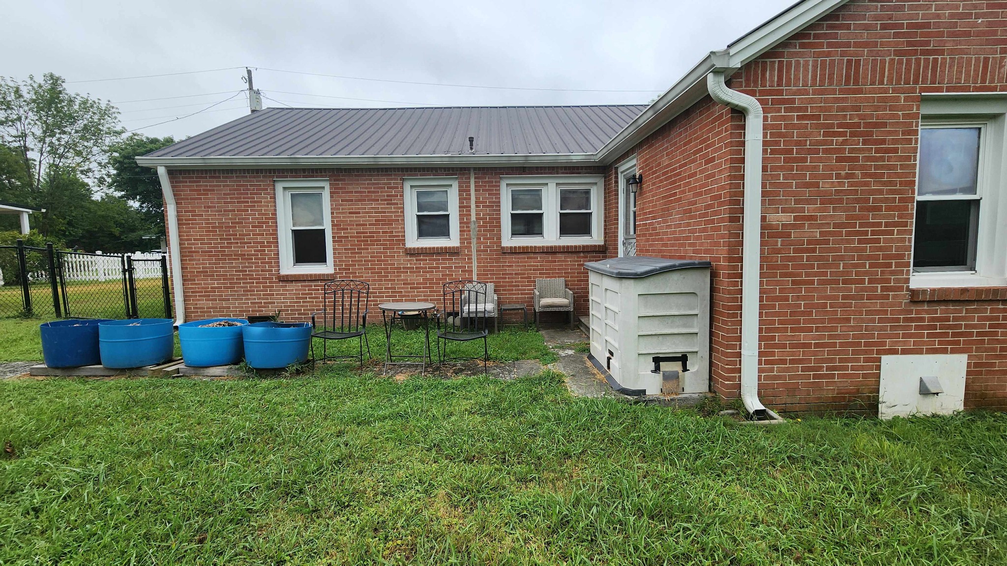127 Washington St Property Photo 3