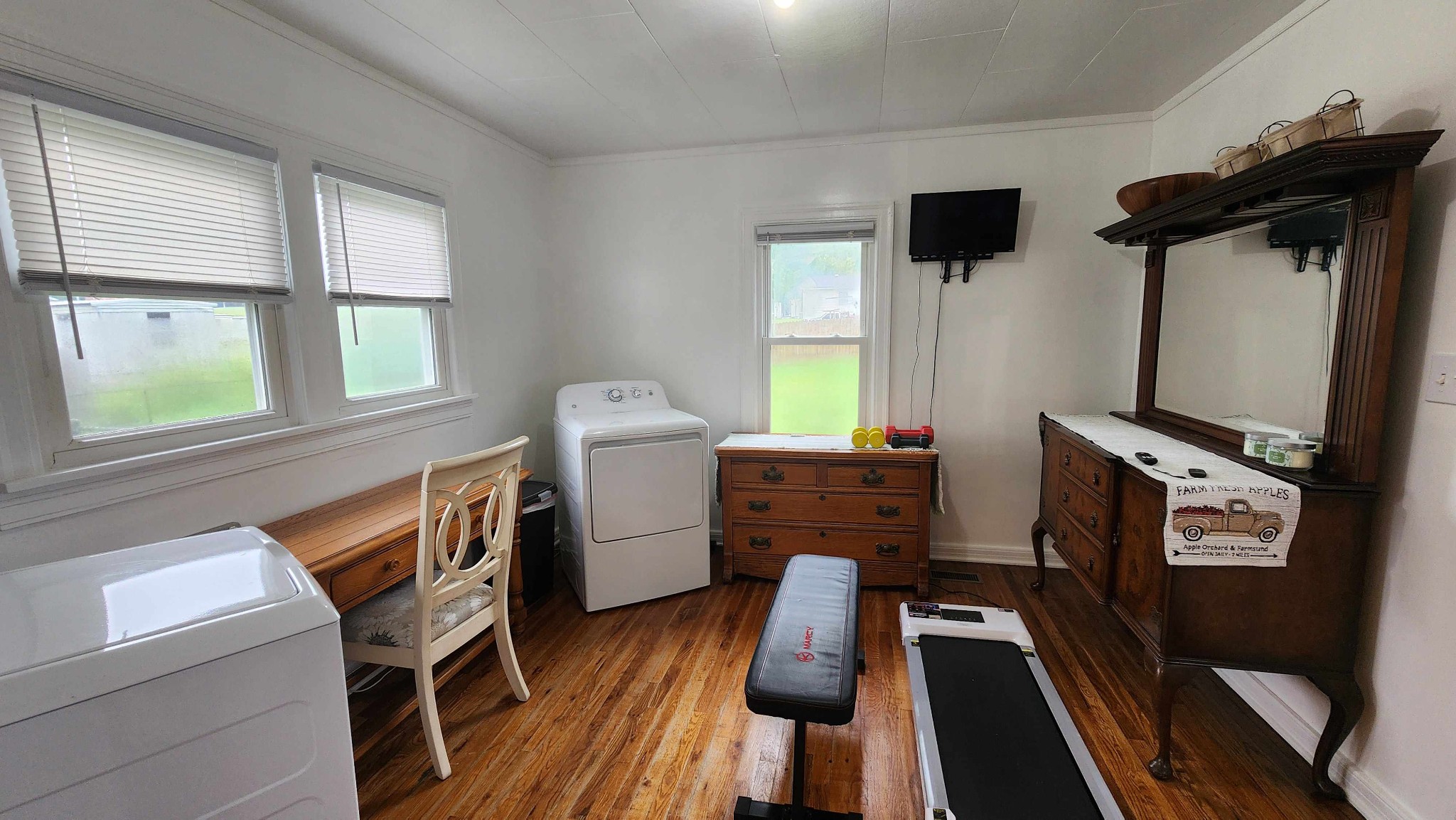 127 Washington St Property Photo 8