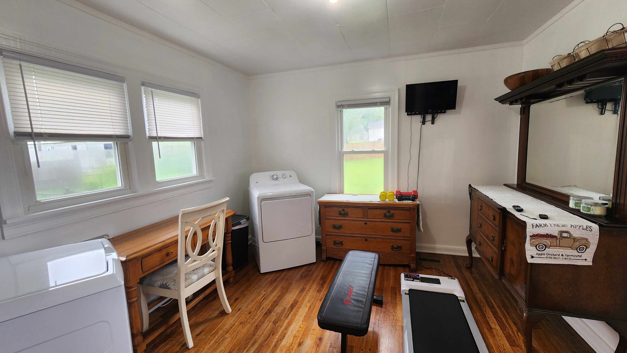 127 Washington St Property Photo 9